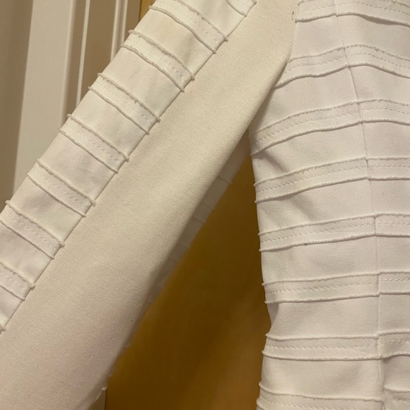 BCBG MaxAzria tailored white jacket blazer - Picture 3 of 5